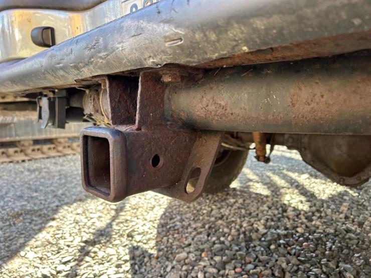 2005-gmc-2500-image-23