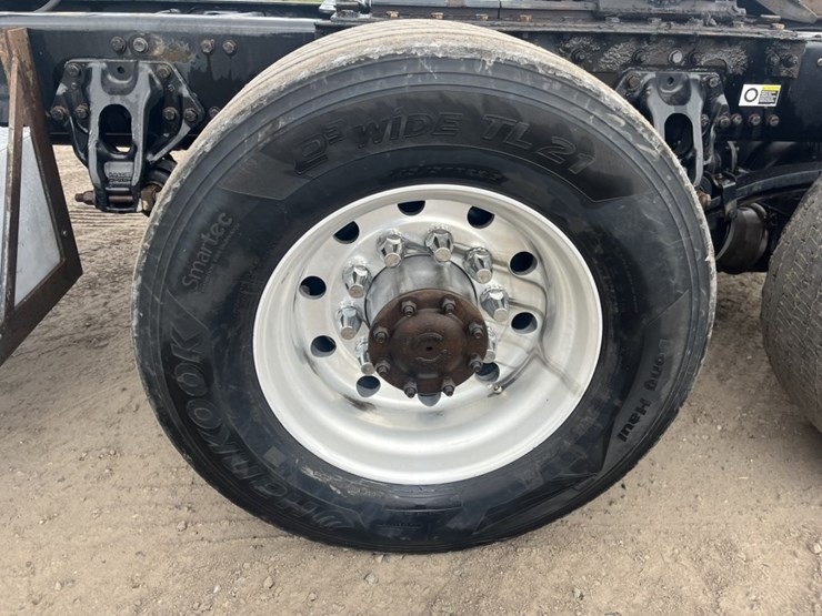 2020-kenworth-t680-image-139