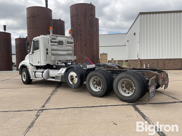 2006-freightliner-columbia-120-image-7