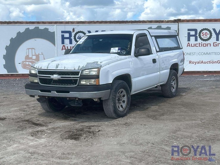 2006-chevrolet-silverado-1500-image-1