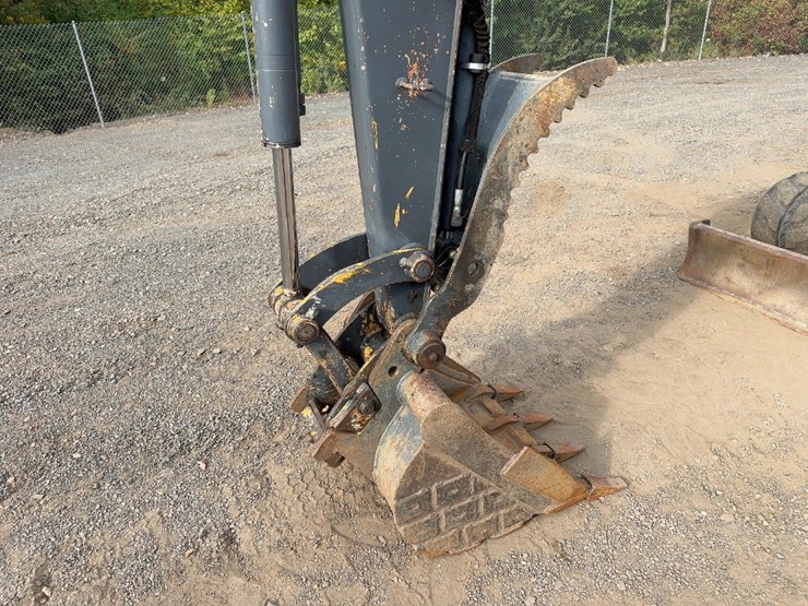 2017-hitachi-zx50u-5n-image-13