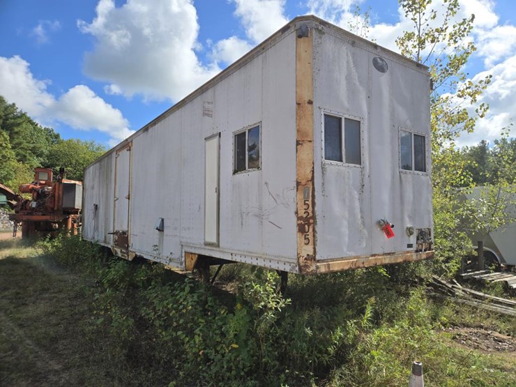 #1760-•-43’-dry-van-work-van-image-1