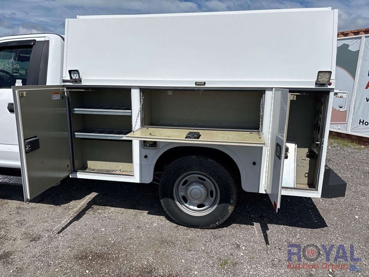 2017-ford-f550-image-18
