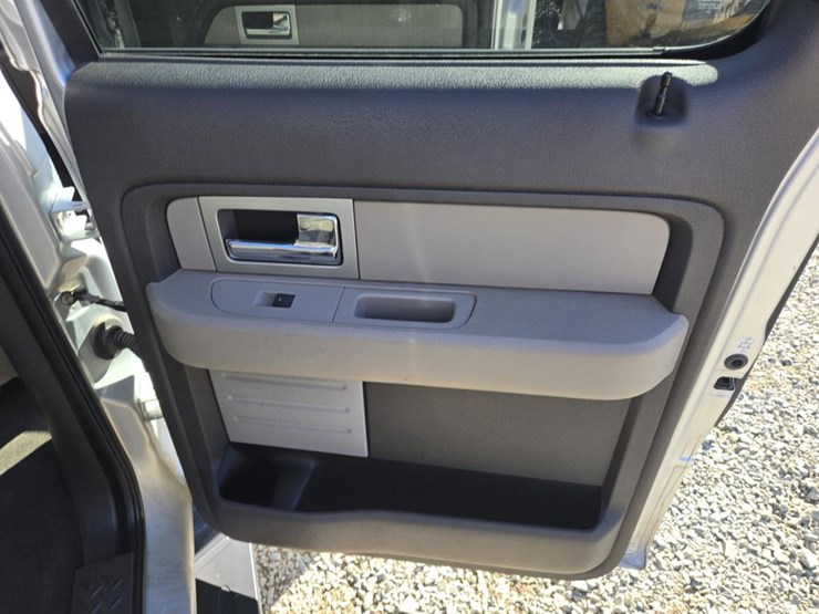 2010-ford-f150-image-36
