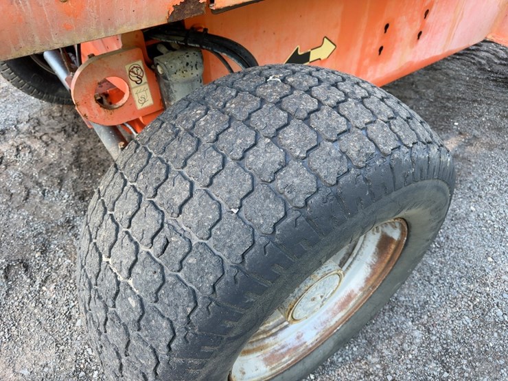 2015-jlg-600s-image-11