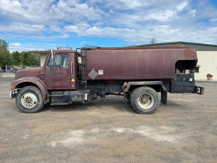 1990-international-4900-image-2