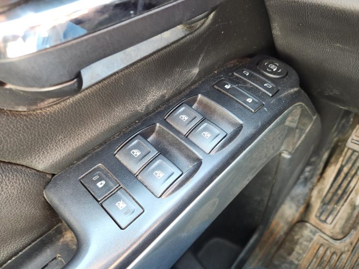 2018-chevrolet-silverado-image-47
