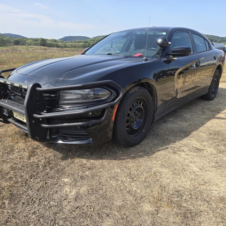 #1235 • 2019 Dodge Charger AWD Car