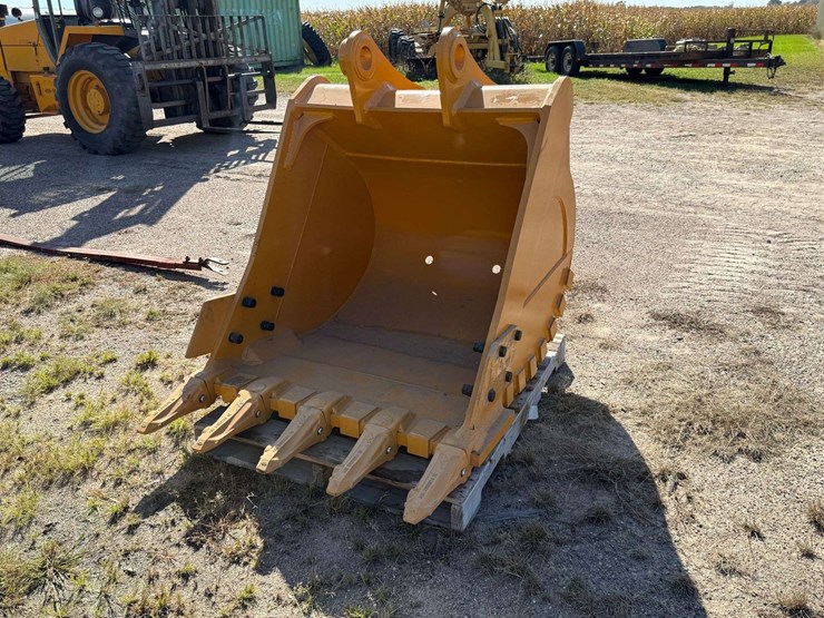 caterpillar-320-image-7