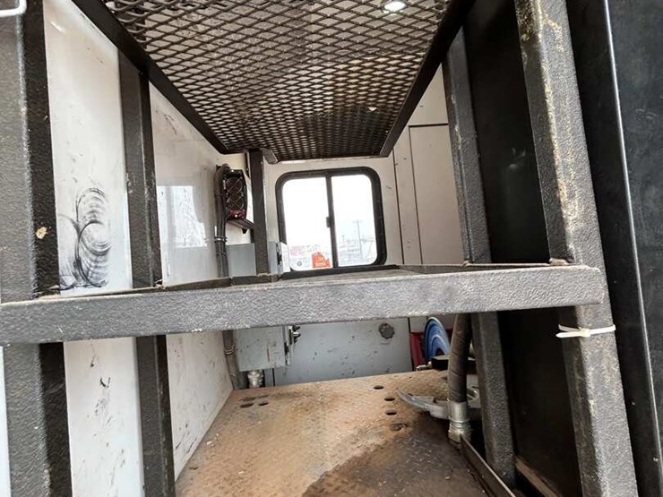 2013-western-star-4900-image-18