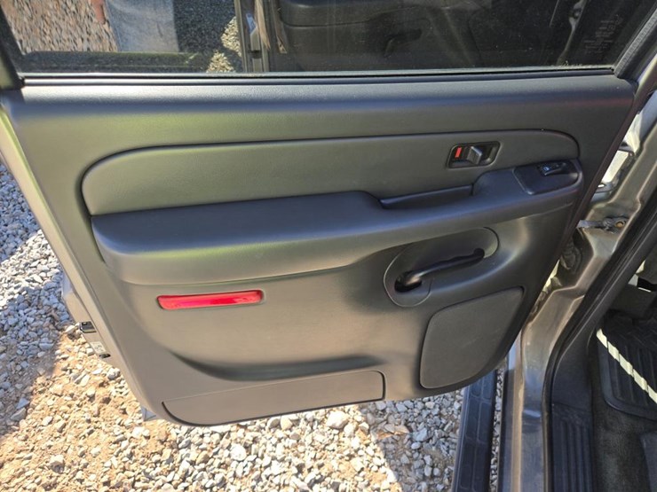 2007-chevrolet-silverado-image-36