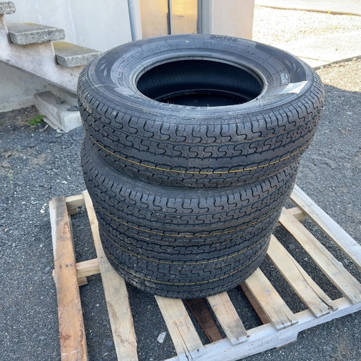 (4) 225/75R15 TRAILER TIRES