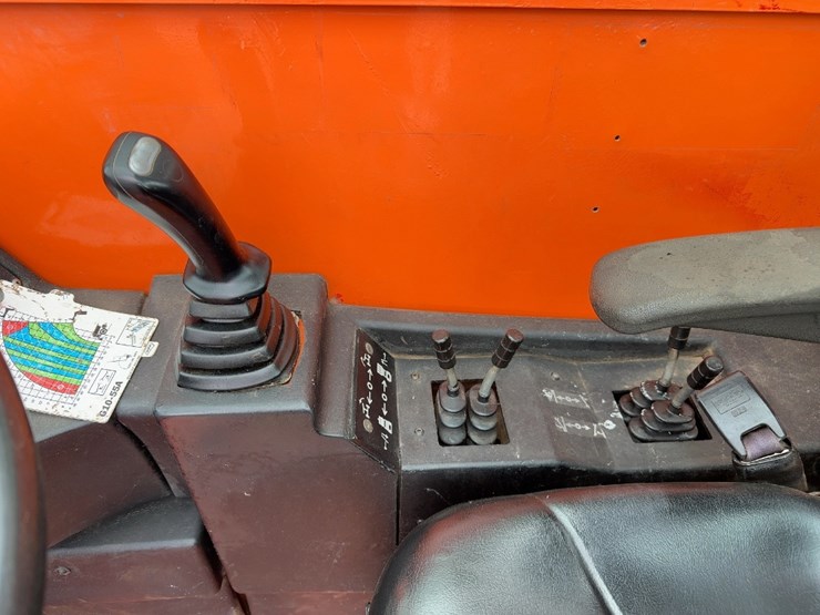 2012-jlg-g10-55a-image-19