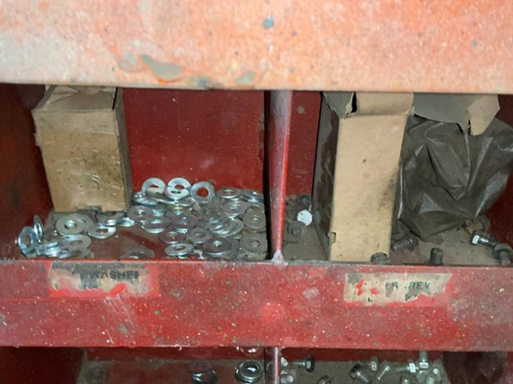 #120-•-coarse-thread-bolts-rack-and-contents-image-11