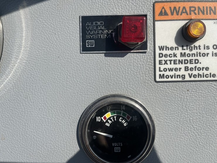 1996-freightliner-fl80-image-70