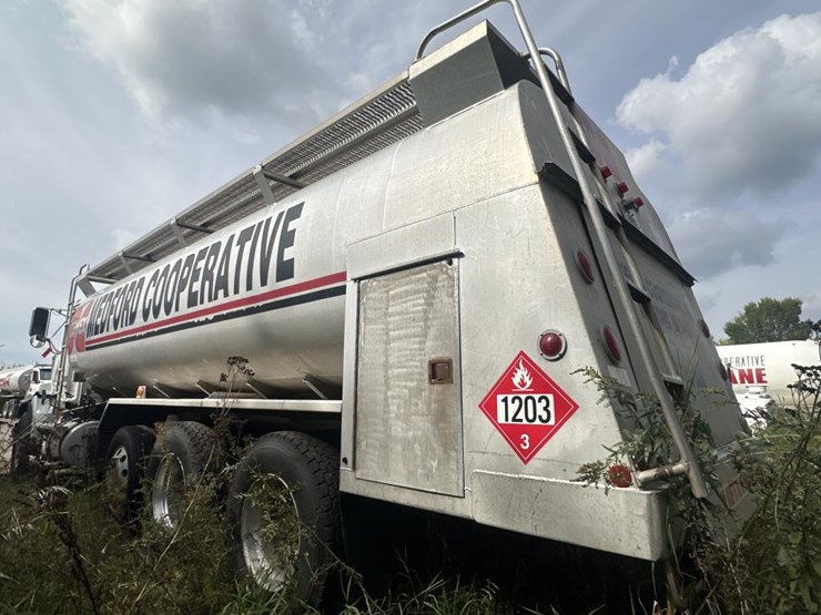 2015-western-star-4700sb-image-14