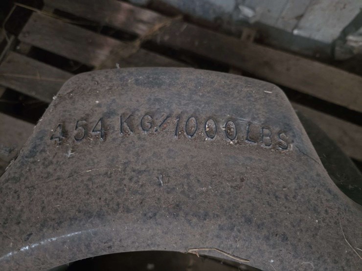 (2)-inside-and-outside-rear-wheel-weight-set-for-case-ih-mfwd-tractor,-(2)-1000lb-weights-and-(2)-50-image-4