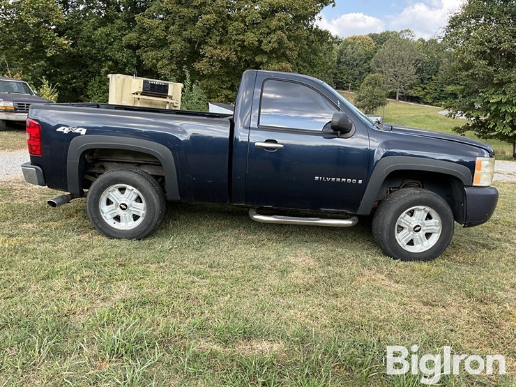 2008-chevrolet-silverado-1500-ls-image-4