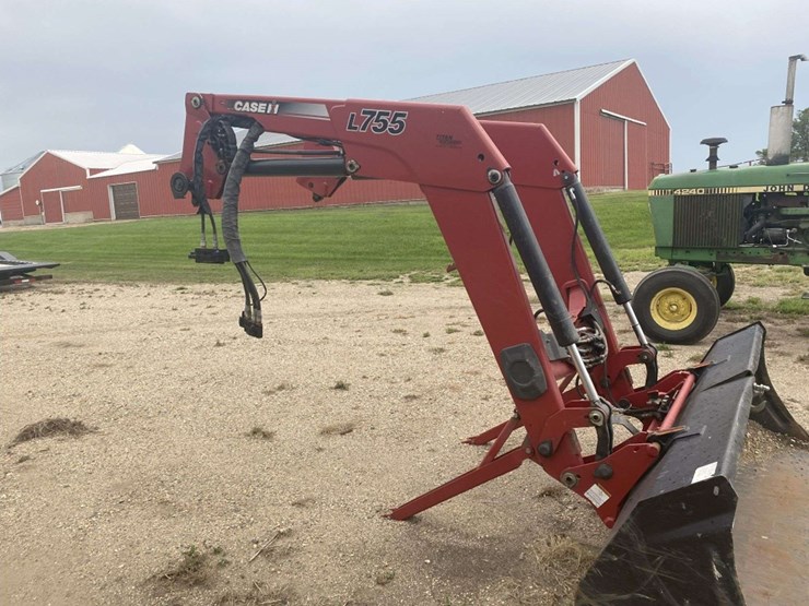 case-ih-l755-image-1