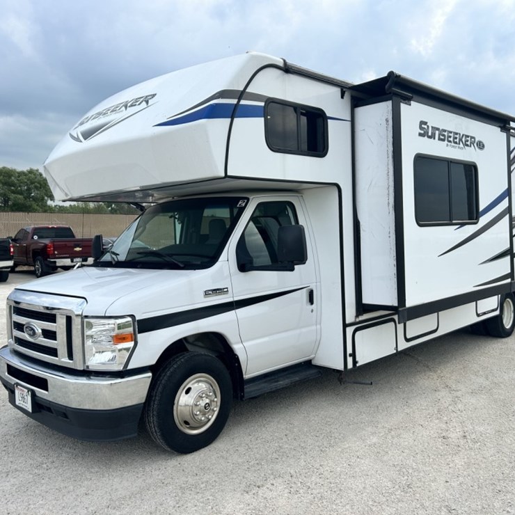 2021 FORD E450