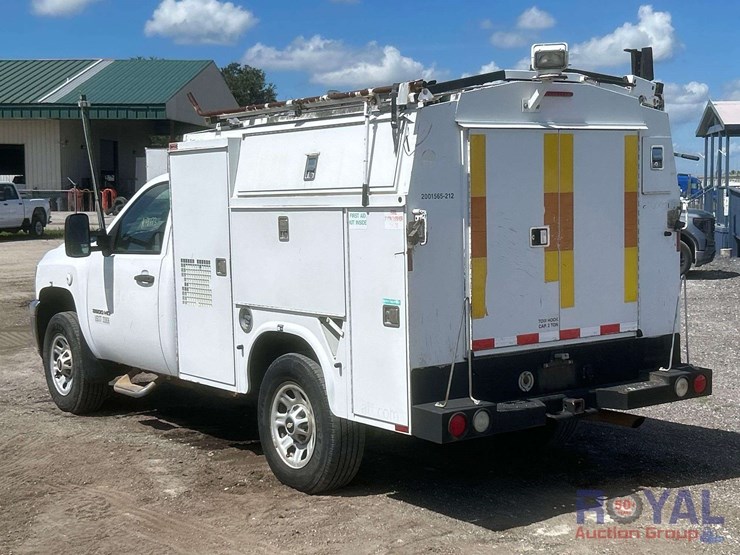 2012-chevrolet-silverado-3500hd-image-4