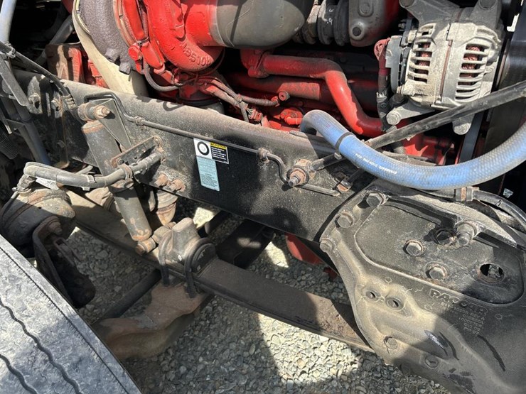 2015-peterbilt-579-image-52