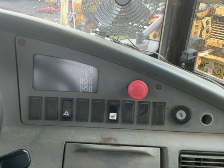 2006-volvo-a25d-image-45