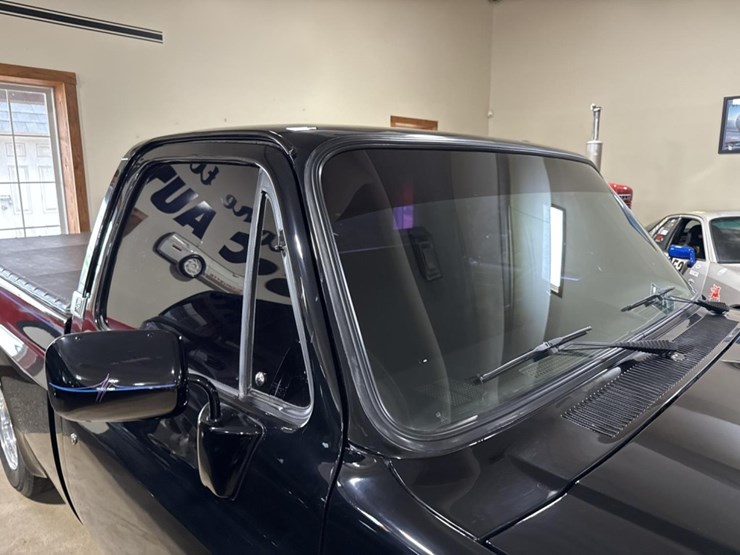 1985-chevrolet-c10-image-36