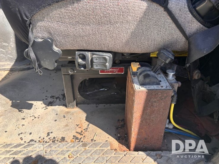 2004-sterling-day-cab-truck-(gp11427,-unit-31350)-image-86