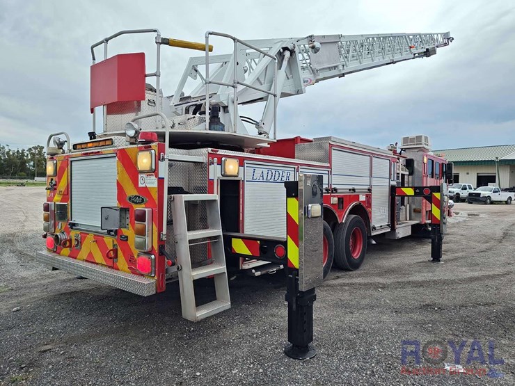 2009-pierce-105ft.-ladder-t/a-fire-truck-image-3