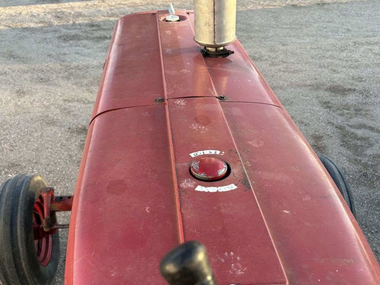 1971-farmall-656-hydro-diesel-tractor,-fenders,-wf,-540-pto,-3pt,-2-hyd,-16.9-38-rears,-7.50-16-fron-image-22