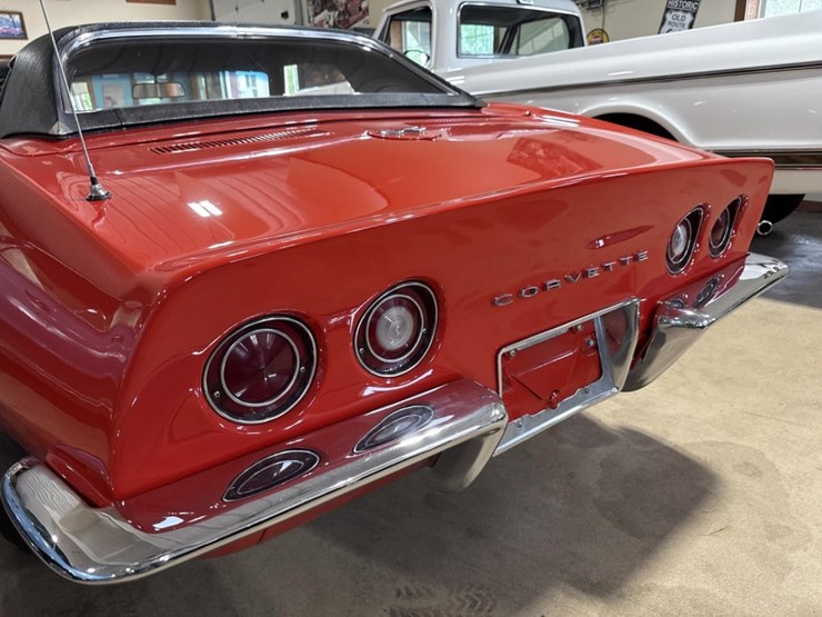 #1390-•-1969-chevrolet-corvette-stingray-car-image-25