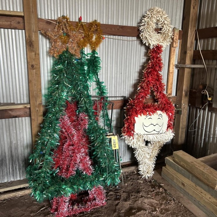 #2820 • (4) Piece Christmas Decoration Set