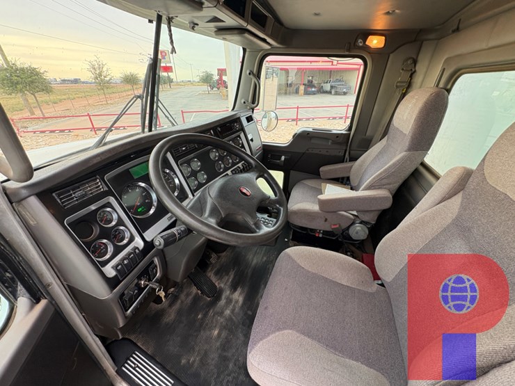 2020-kenworth-t800-image-10