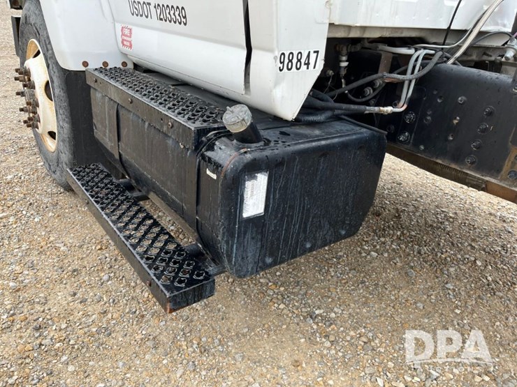 2005-chevrolet-c8500-cab/chassis-(jn0785,-unit-98847)-image-47