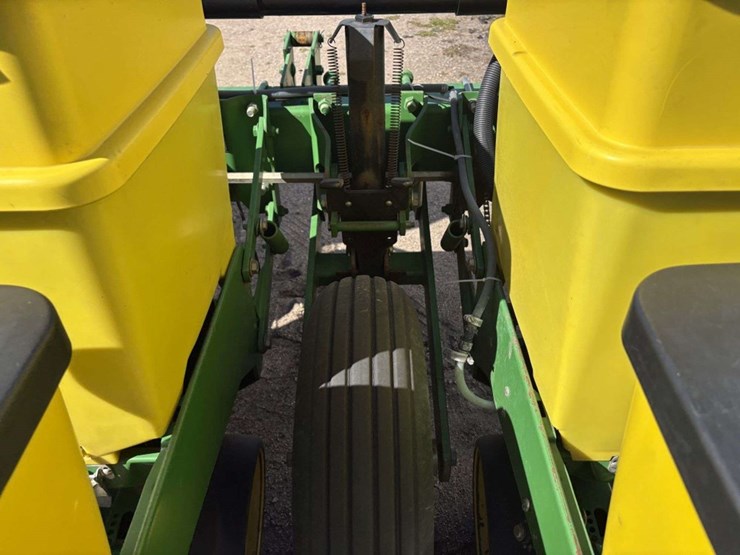 john-deere-7200-image-20