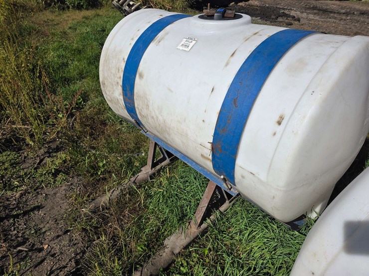 (2)-300-gallon-poly-tanks-on-saddles-with-brackets,-tanks-are-good-and-only-a-few-years-old,-mostly-image-4