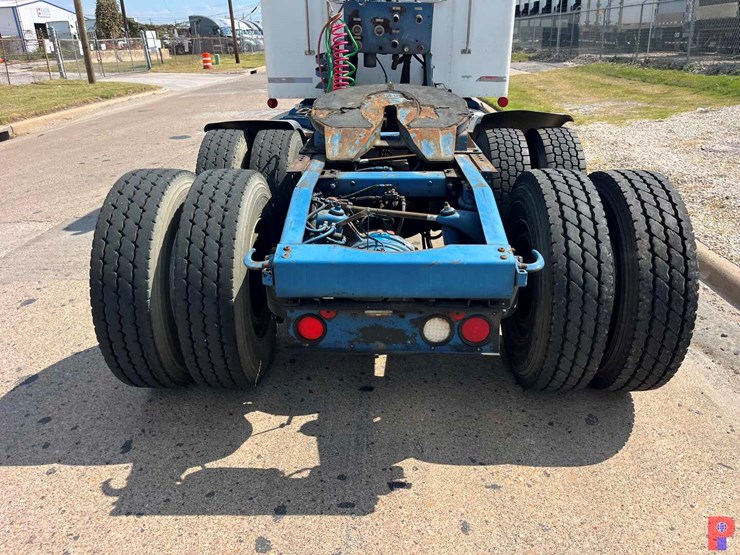 2007-peterbilt-378-image-4