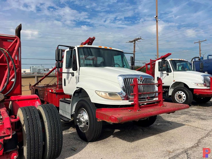 2016-international-durastar-4300-image-2