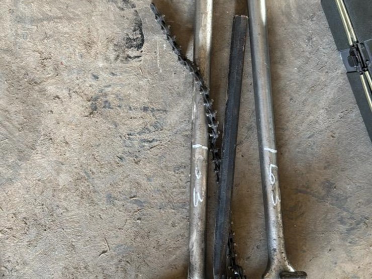 #163-•-spanner-wrenches,-chain-pipe-wrench-image-1