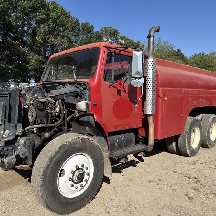 #1816 • 1989 International 1955 Tanker Truck