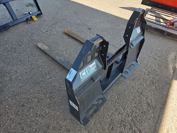 cid-x-treme-attachments-walk-through-pallet-forks,-4,000lb,-48”,-sn:-315879,-new-image-3