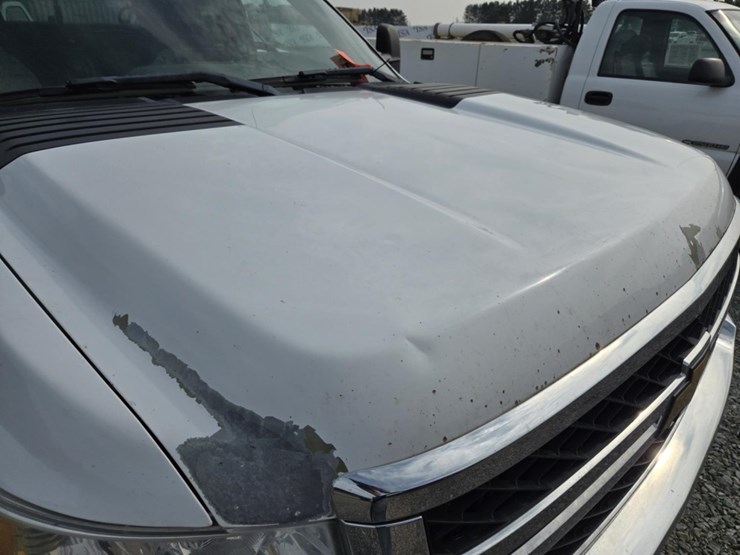 2013-chevrolet-2500hd-image-11