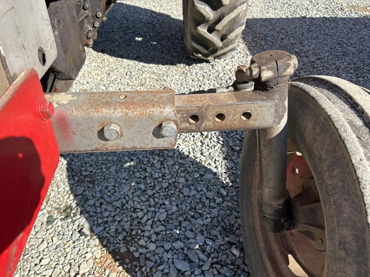 massey-ferguson-165-image-24