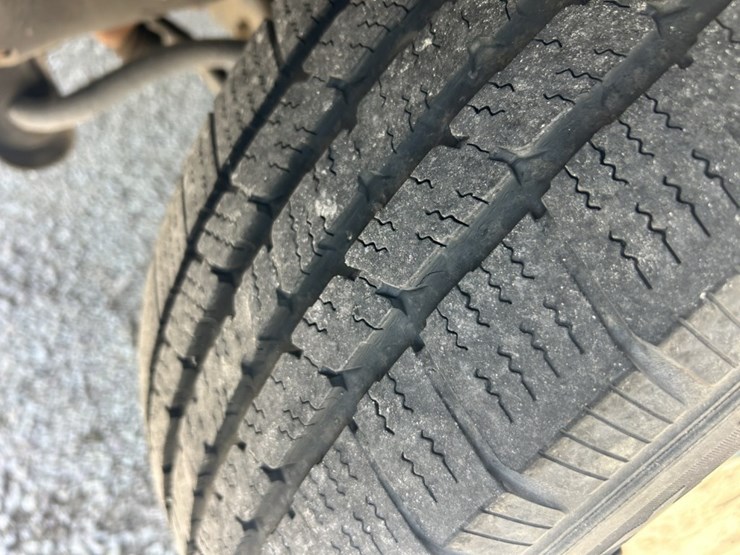 2017-ford-e450-image-94