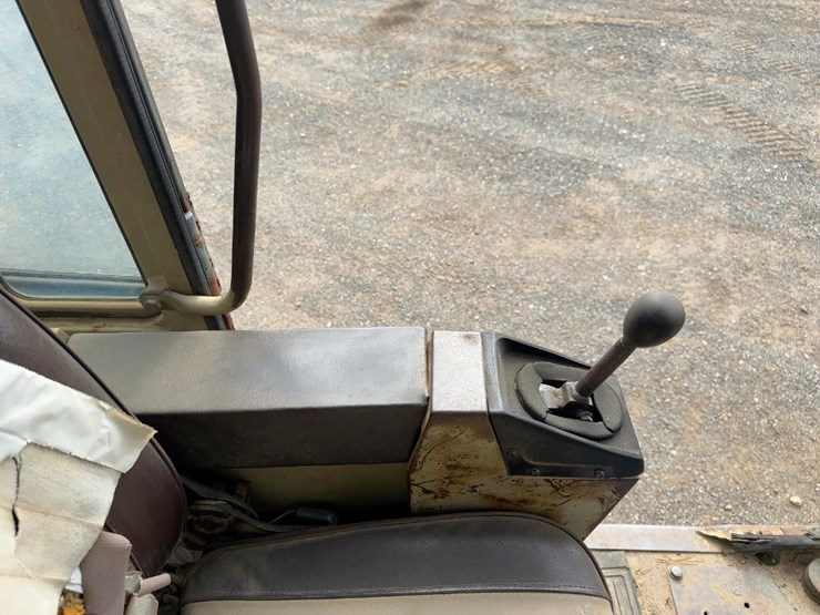 komatsu-pc300-3-image-36