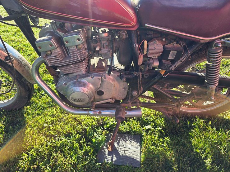 1980-suzuki-tscc-motorcycle,-shows-6,665-miles,-non-running,-history-is-unknown-*no-title-image-6