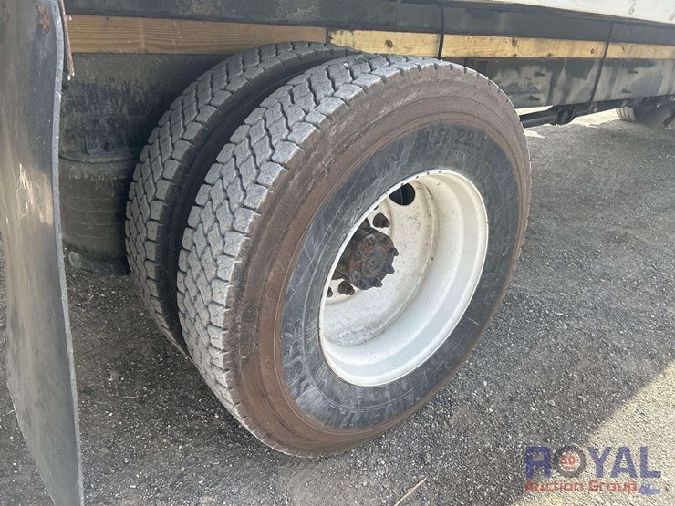 2019-international-durastar-4300-image-25