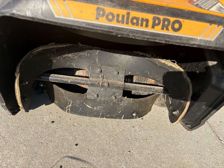 poulan-pro-prg21es-21”-walk-behind-snow-thrower,-electric-start,-*needs-tune-up-image-5