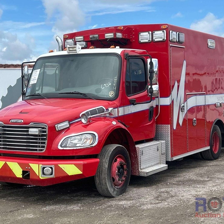 2016 Freightliner M2 106 Braun Ambulance